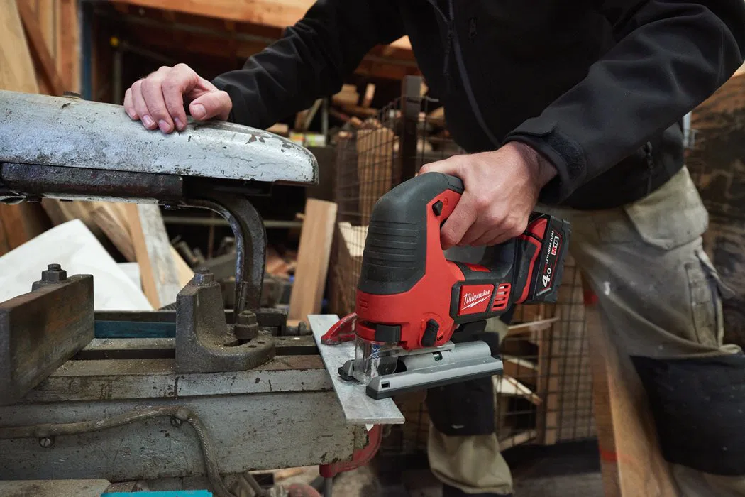 MILWAUKEE- M18™ – BJS-0 -M18™ Scie Sauteuse Poignée milwaukeebe-m18-bjs-0-m18-scie-sauteuse 5