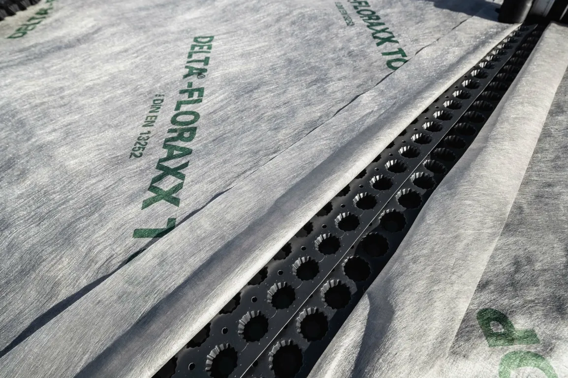 DELTA® -DeltaFloraxx Top -Drainage avec Réserve d’Eau deltabe-delta-floraxx-top-drainage-reserve-eau 2 DELTA® -DeltaFloraxx Top -Drainage avec Réserve d’Eau deltabe-delta-floraxx-top-drainage-reserve-eau 2