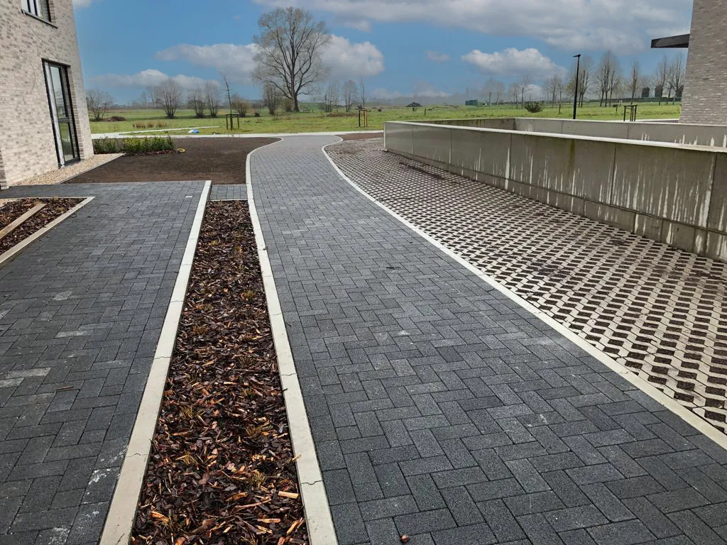 MARLUX- Accédo Pavé Drainant -Pavé Écologique Drainant 3 MARLUX- Accédo Pavé Drainant -Pavé Écologique Drainant 3
