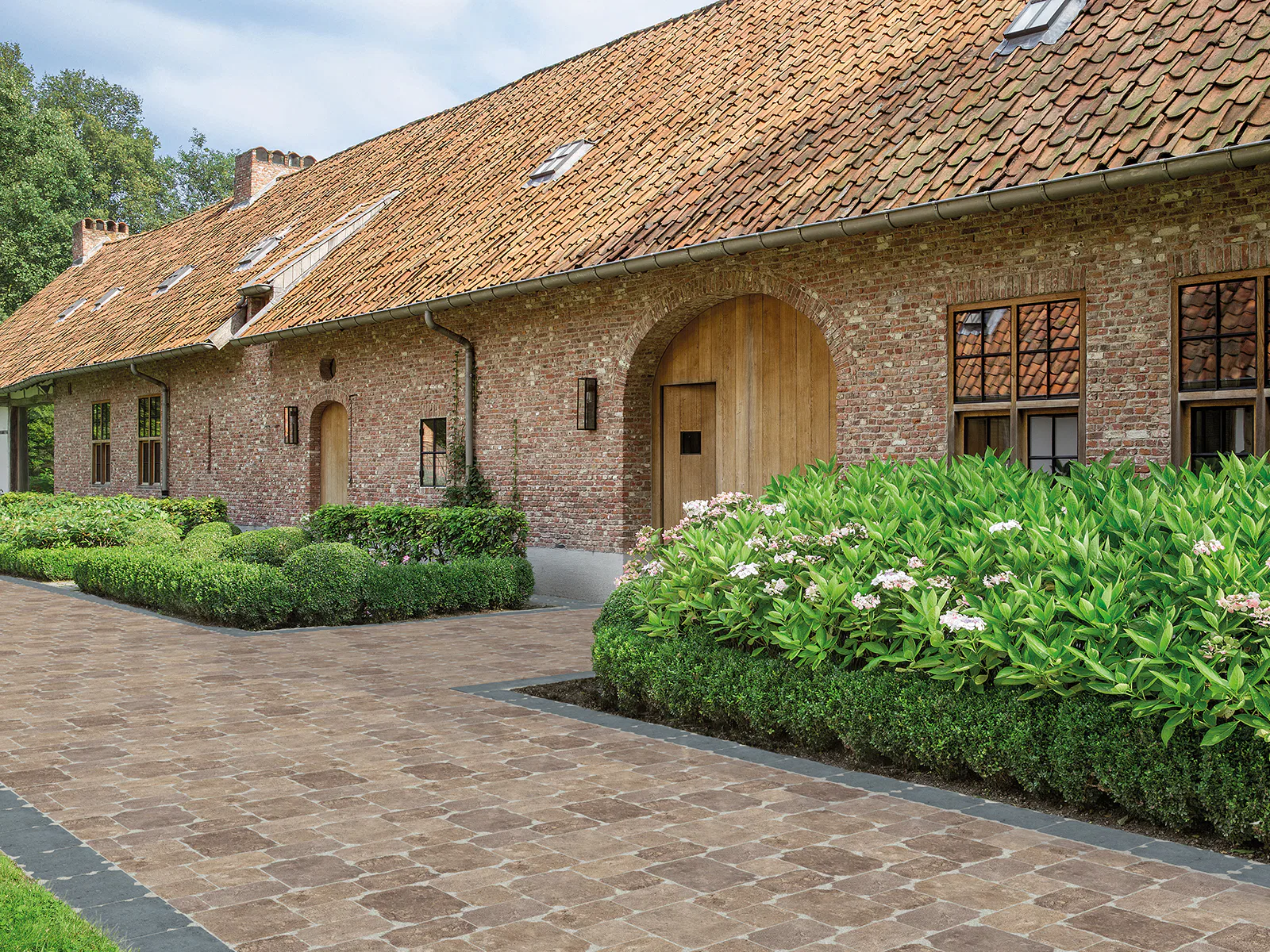 MARLUX- Stonehedge 20×20 -Pavé Béton Tambouriné 4