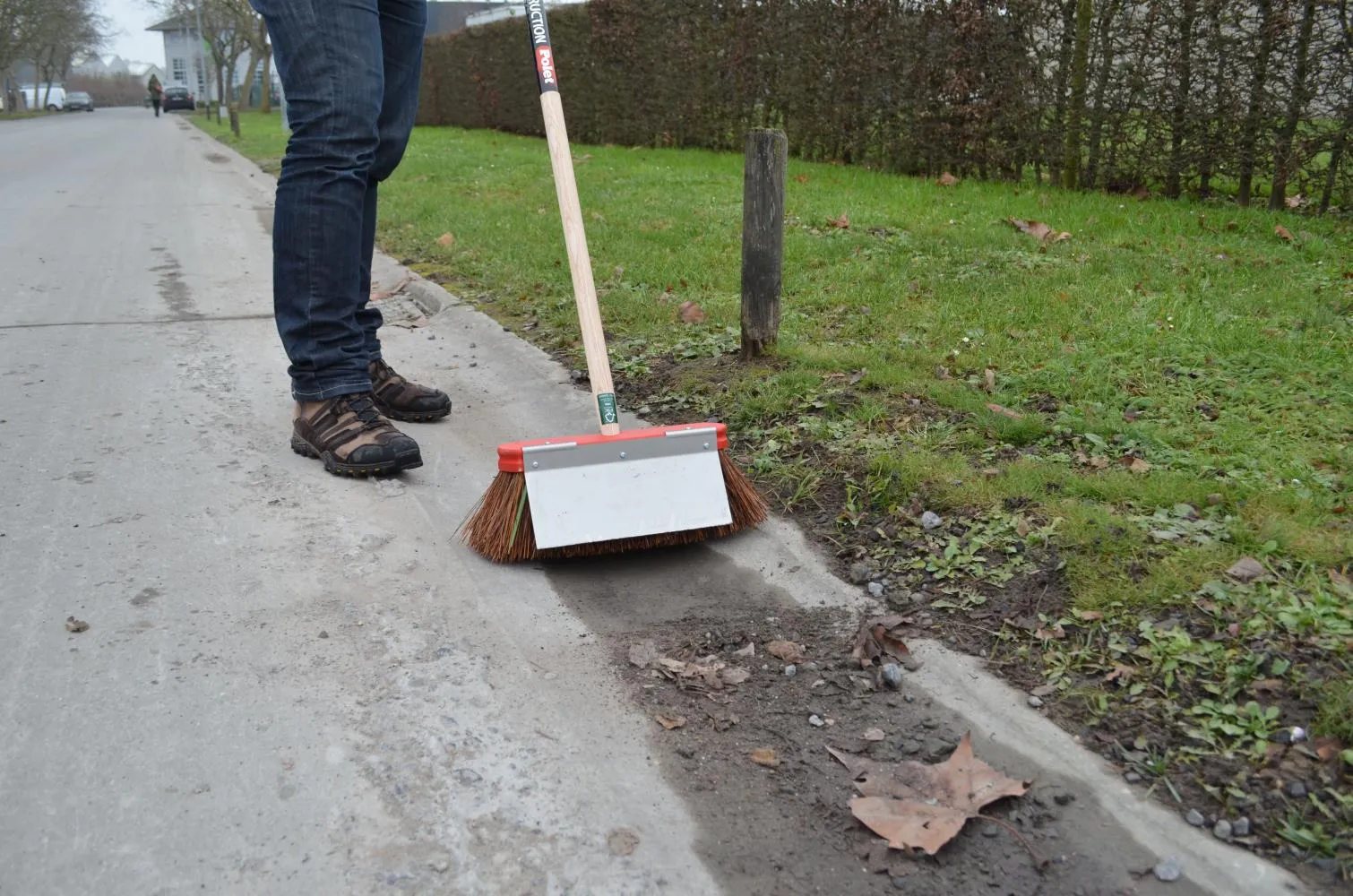 POLET -Balai Cantonnier avec Grattoir polet-balai-cantonnier-grattoir 2
