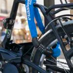 MASTER LOCK -Chaîne Acier Diam. 8mm. Serrure Combinaisons. Programmable 5